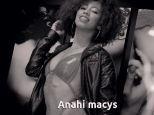 Anahi_macys