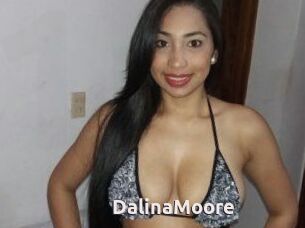 Dalina_Moore