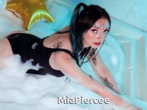 MiaPiercee