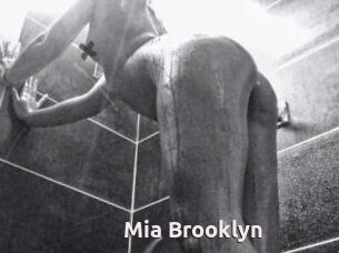 Mia_Brooklyn
