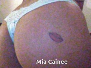 Mia_Cainee