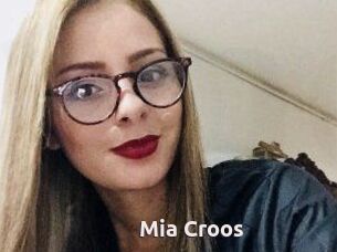 Mia_Croos