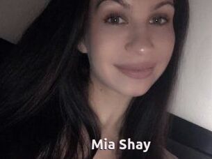 Mia_Shay