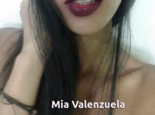 Mia_Valenzuela