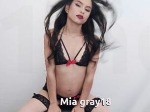 Mia_gray18