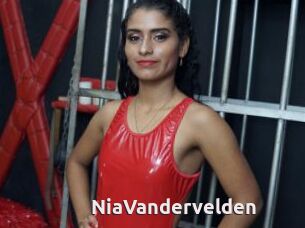 NiaVandervelden